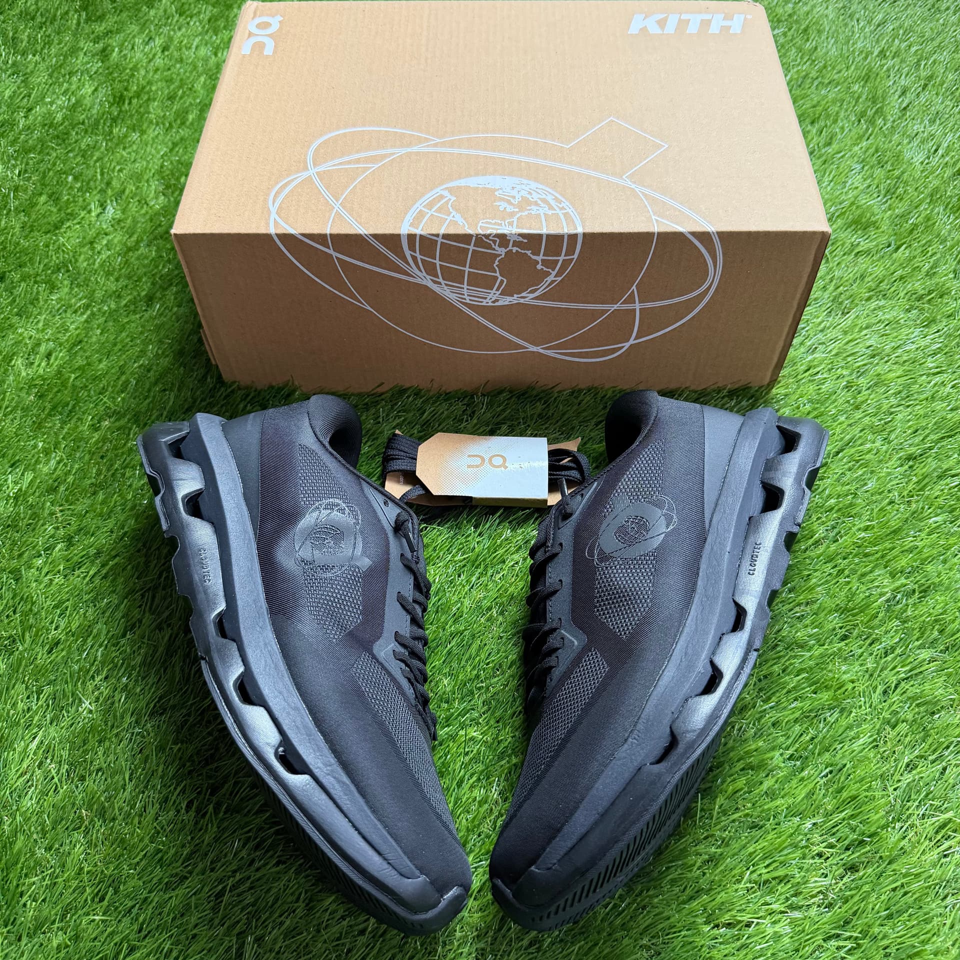 ON Running Cloudzone KITH BLACK