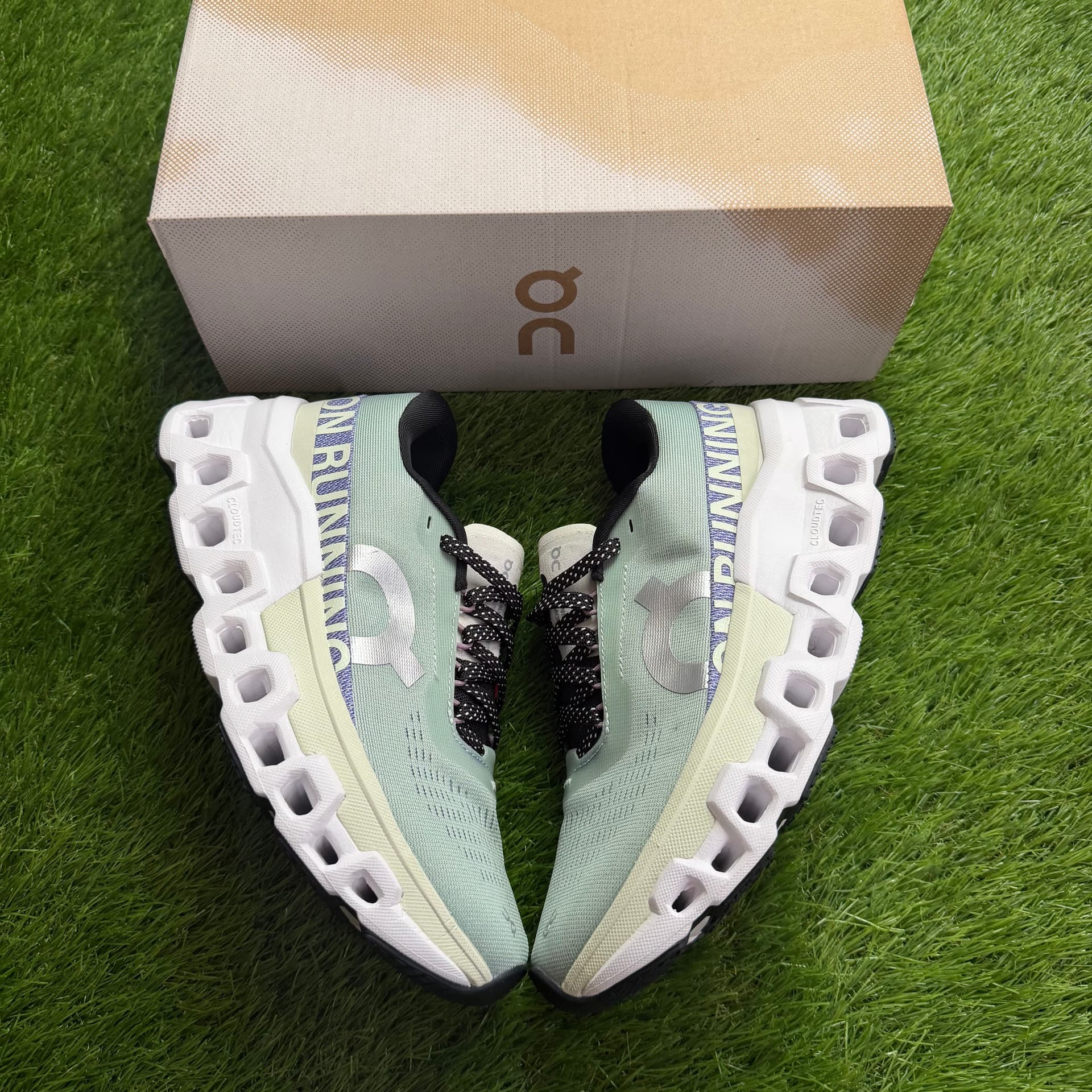 ON Running Cloudmonster 2 Mineral Aloe