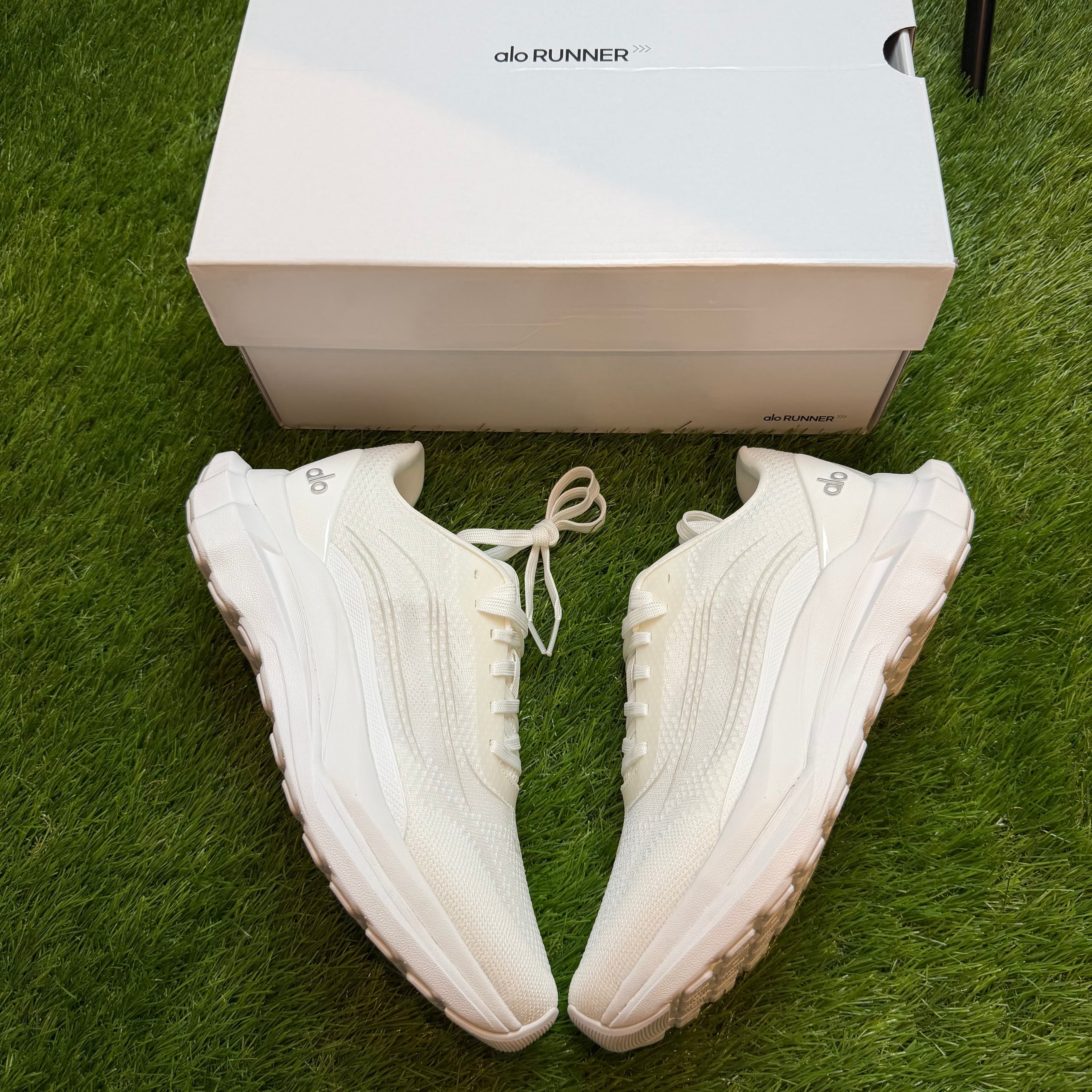 ALO Runner White