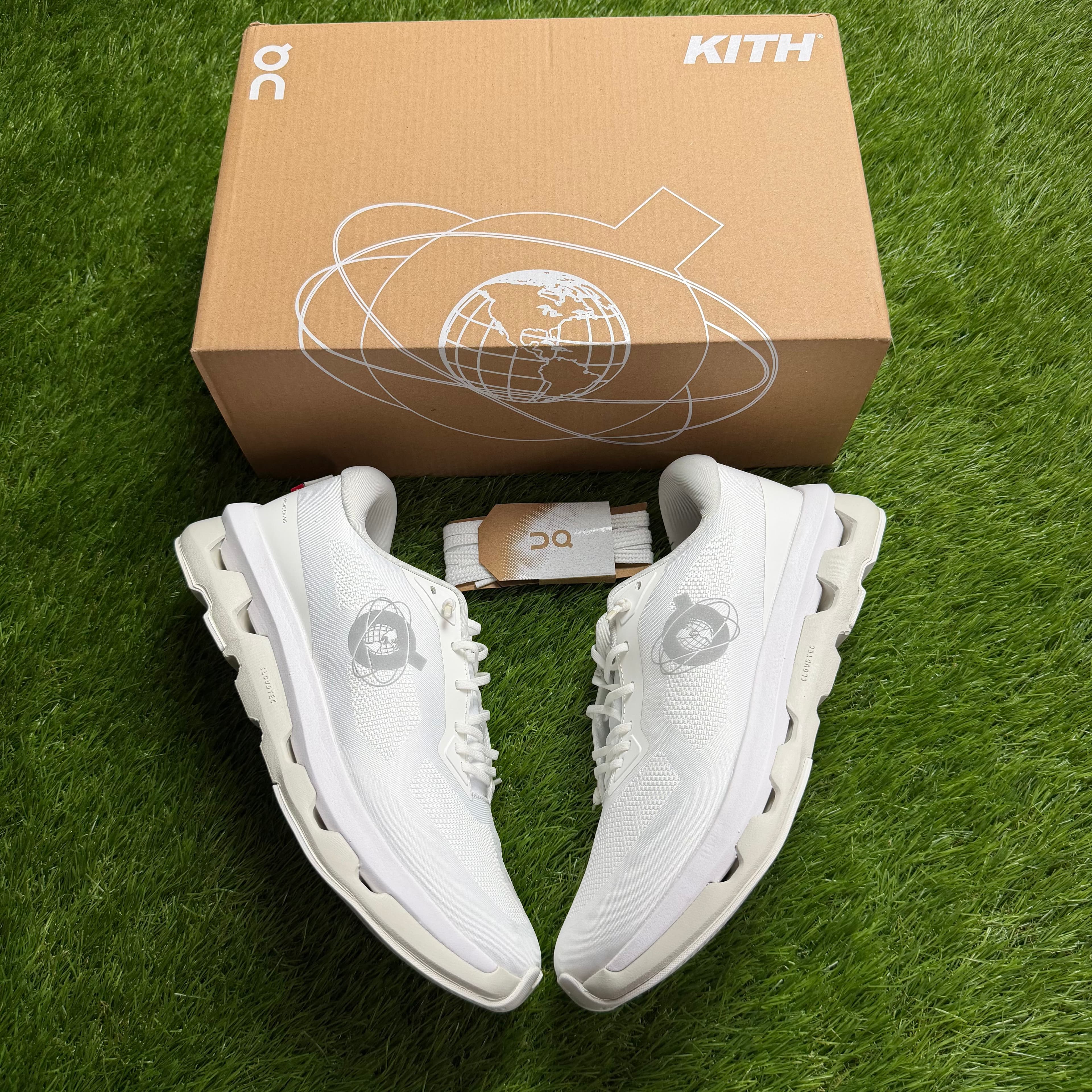 ON Running Cloudzone KITH White Ice