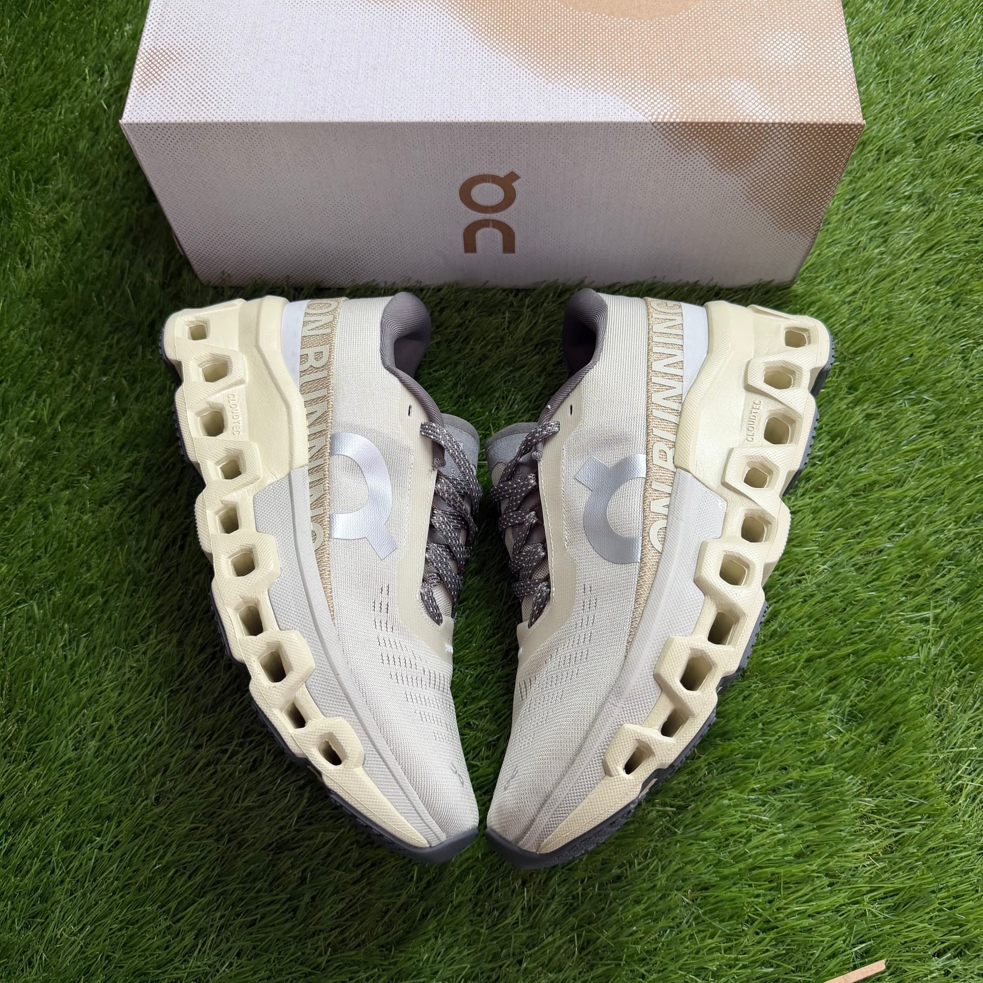 ON Running Cloudmonster 2 Cream Ice